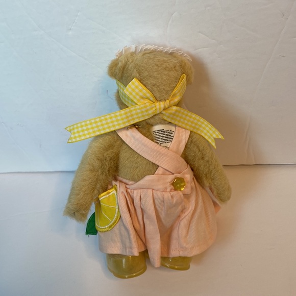 NWT Muffy VanderBear Muffy Lemonade Stand - Picture 3 of 3
